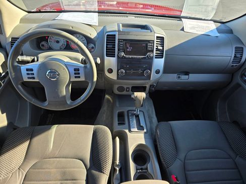 Used 2018 Nissan Frontier SV image 25