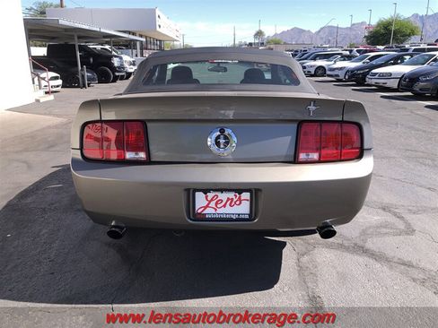 Used 2005 Ford Mustang Premium RWD image 10