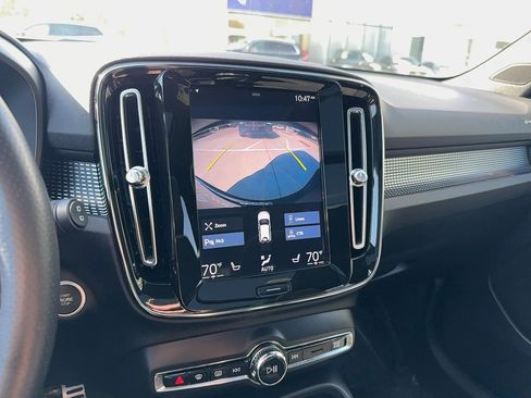 Used 2021 Volvo XC40 T5 R-Design w/ Protection Package image 22