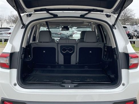 Certified 2025 Honda Pilot Elite image 30