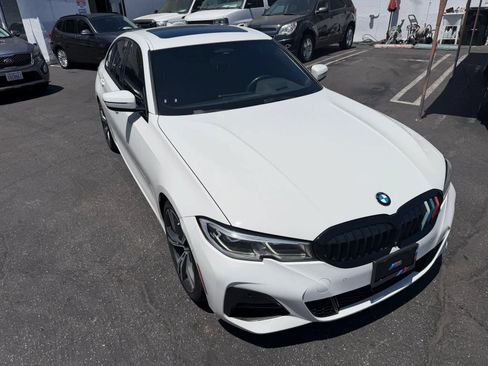 Used 2019 BMW 330i Sedan w/ M Sport Package RWD image 11