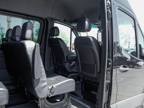 Used 2019 Mercedes-Benz Sprinter 2500 w/ Acoustic Package image 13