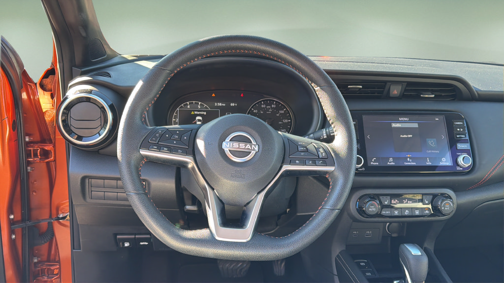 Used 2023 Nissan Kicks SR w/ SR Premium Package FWD image 22