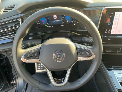 New 2026 Volkswagen Atlas Cross Sport SEL R-Line image 9