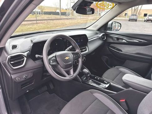 Used 2025 Chevrolet TrailBlazer LT AWD/4WD image 10