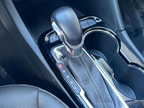 Used 2024 Buick Encore GX Sport Touring image 20