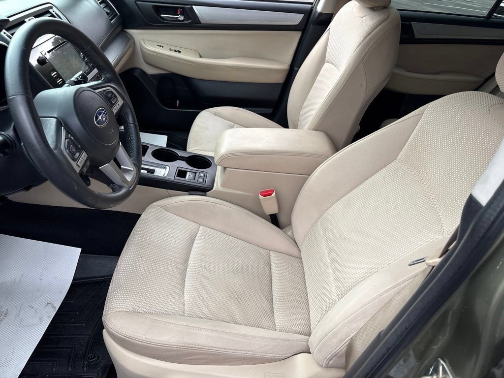 Used 2017 Subaru Outback 2.5i Premium AWD/4WD image 7
