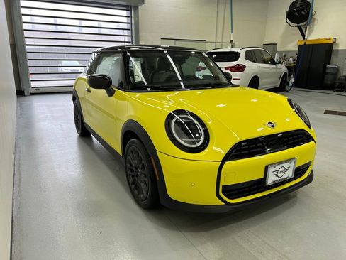 Certified 2025 MINI Cooper 2-Door Hardtop image 7