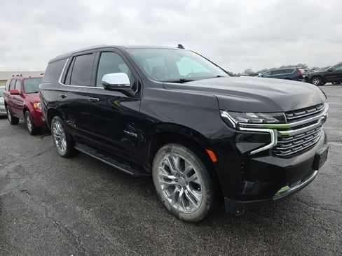 Used 2021 Chevrolet Tahoe Premier w/ Premium Package image 2