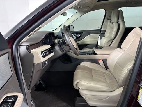 Used 2020 Lincoln Aviator Reserve w/ Equipment Group 202A AWD/4WD image 11