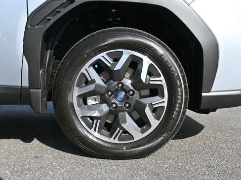 Certified 2025 Subaru Forester Premium w/ Convenience Package #2 image 13