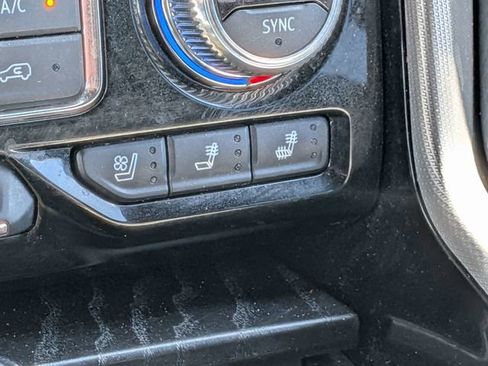 Used 2022 GMC Yukon Denali w/ Advanced Technology Package AWD/4WD image 22