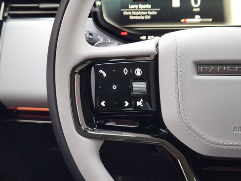 New 2025 Land Rover Range Rover Sport Dynamic SE image 27