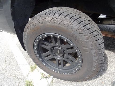 Used 2008 Toyota Tundra SR5 w/ TRD Off-Road Pkg AWD/4WD image 8