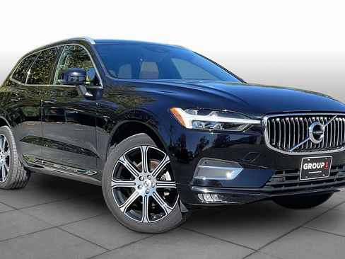 Used 2021 Volvo XC60 T5 Inscription w/ Protection Package FWD image 2