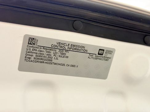 Used 2025 Chevrolet Trax RS w/ Sunroof Package image 17