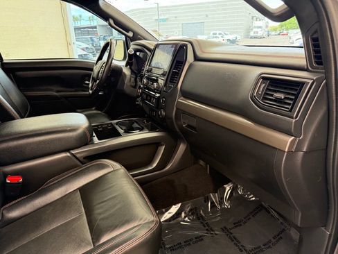 Used 2024 Nissan Titan PRO-4X w/ Pro-4x Convenience Package AWD/4WD image 22
