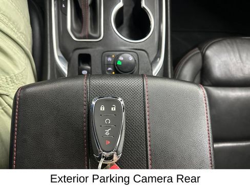 Used 2023 Chevrolet Traverse RS AWD/4WD image 41