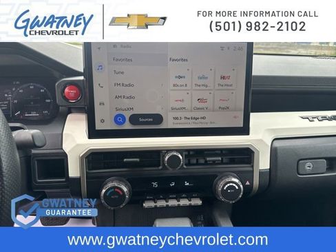 Used 2024 Toyota Tacoma TRD Off-Road image 17