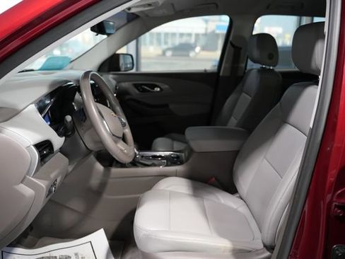 Used 2021 Chevrolet Traverse LT w/ LT Premium Package image 15