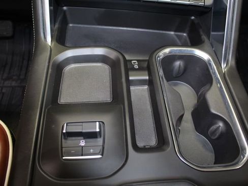 Used 2025 GMC Sierra 2500 Denali Ultimate AWD/4WD image 19