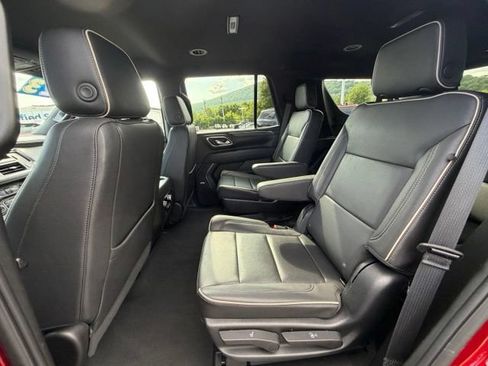Used 2023 GMC Yukon SLT AWD/4WD image 37