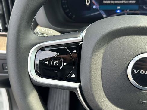 New 2026 Volvo XC60 B5 Plus image 25