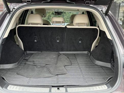 Used 2023 Genesis GV70 2.5T w/ Advanced Package image 18