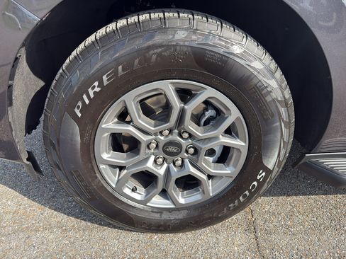 Used 2025 Ford Expedition Active AWD/4WD image 9
