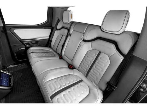 Used 2023 Rivian R1T Adventure AWD/4WD image 13