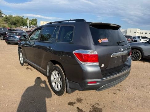 Used 2013 Toyota Highlander SE AWD/4WD image 3