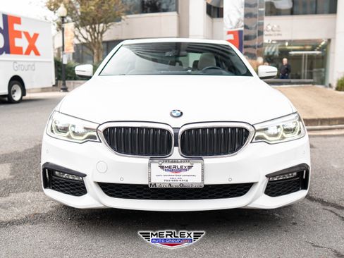 Used 2018 BMW 540i w/ M Sport Package image 2