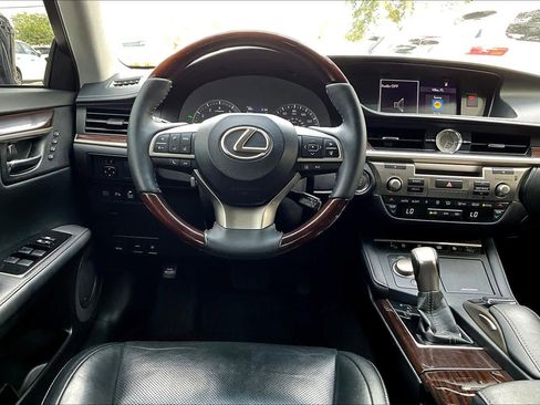 Used 2017 Lexus ES 350 image 5