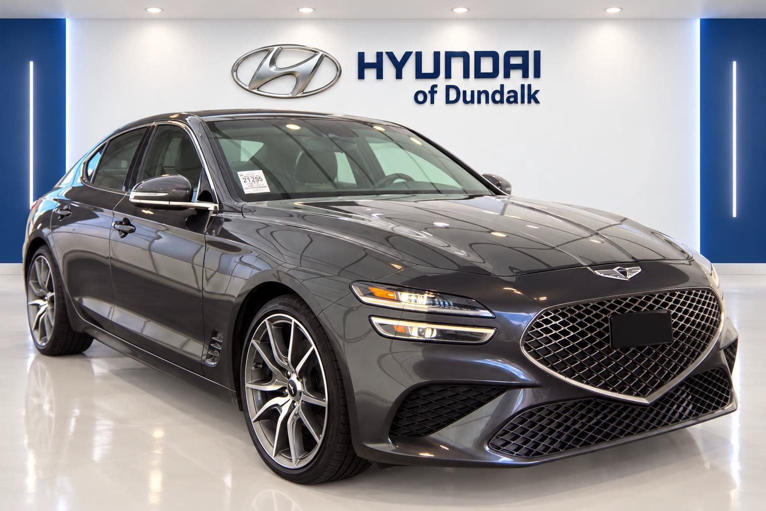 Used 2023 Genesis G70 2.0T RWD image 3