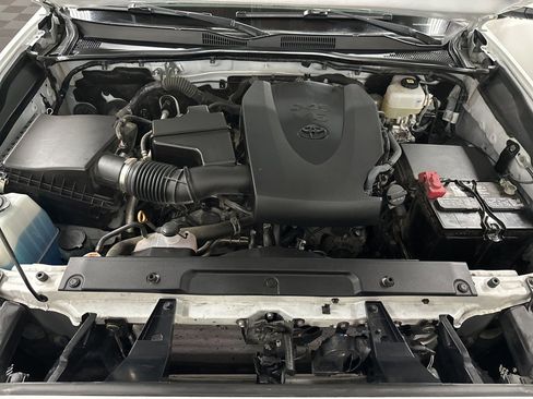 Used 2023 Toyota Tacoma TRD Off-Road w/ Black Out Package (TMS) image 35