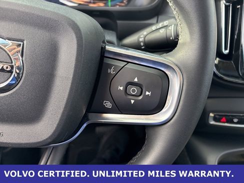 Certified 2025 Volvo XC40 B5 Core image 22