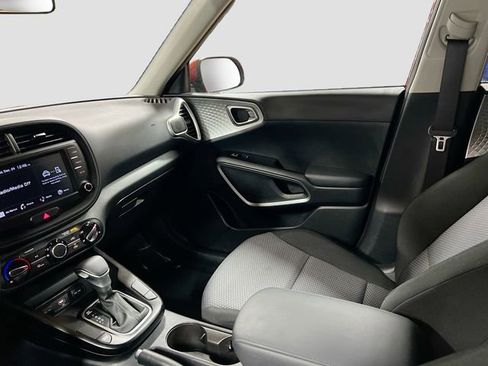 Certified 2022 Kia Soul LX w/ Technology Package image 21