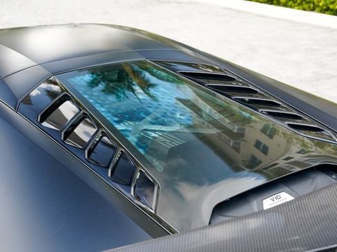 Used 2022 Lamborghini Huracan EVO RWD image 48