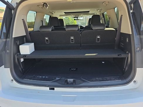 Used 2026 INFINITI QX80 Luxe w/ Cargo Package AWD/4WD image 15
