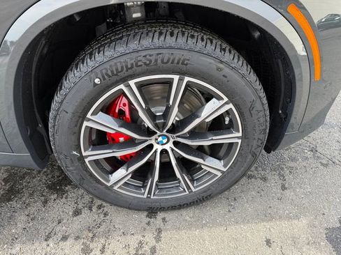 New 2026 BMW X5 xDrive40i w/ M Sport Package AWD/4WD image 16