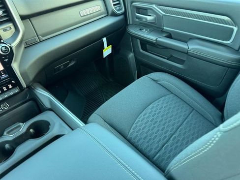 New 2026 RAM 2500 Big Horn AWD/4WD image 16