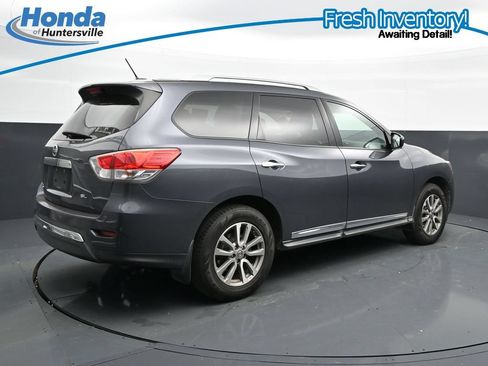 Used 2013 Nissan Pathfinder SL FWD image 10