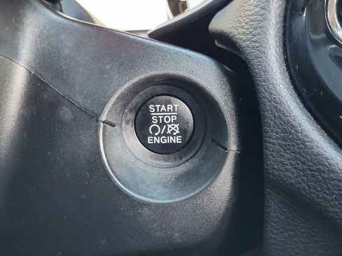 Used 2018 Jeep Compass Limited w/ Navigation Group image 11