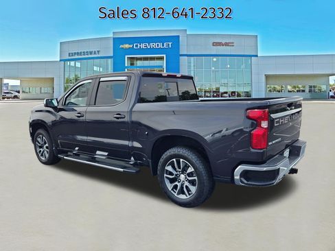 Used 2024 Chevrolet Silverado 1500 LT AWD/4WD image 5