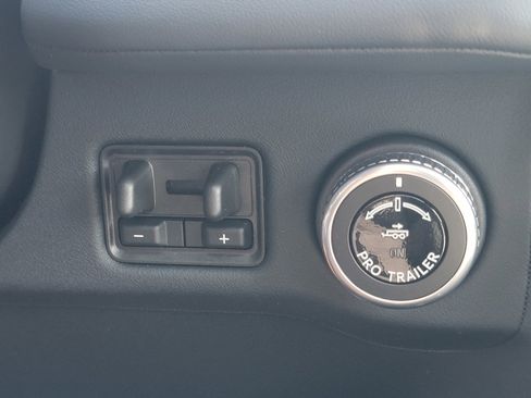 New 2025 Lincoln Navigator L Reserve w/ Jet Appearance Package image 24