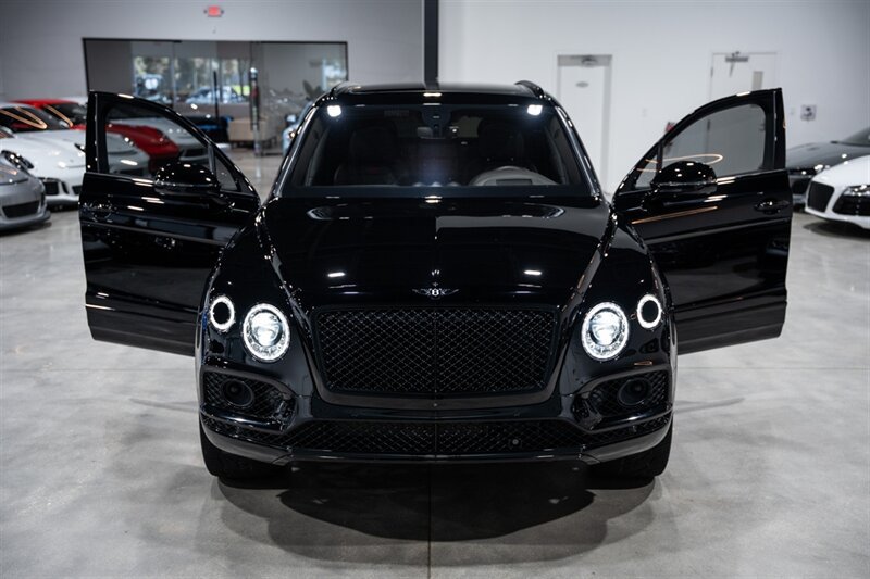 Used 2017 Bentley Bentayga AWD/4WD image 42