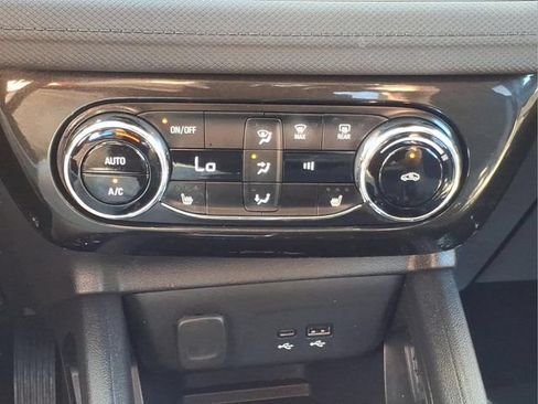 Used 2025 Chevrolet TrailBlazer LT w/ Convenience Package FWD image 20