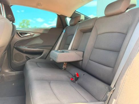 Used 2020 Chevrolet Malibu LT FWD image 32