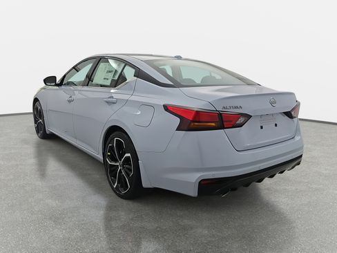 New 2025 Nissan Altima 2.5 SR w/ SR Premium Package image 7