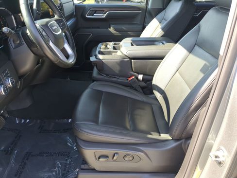 Used 2025 GMC Sierra 1500 SLT AWD/4WD image 16